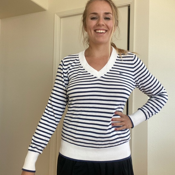 VINYARD VINE V Neck Sweater - Picture 4 of 5